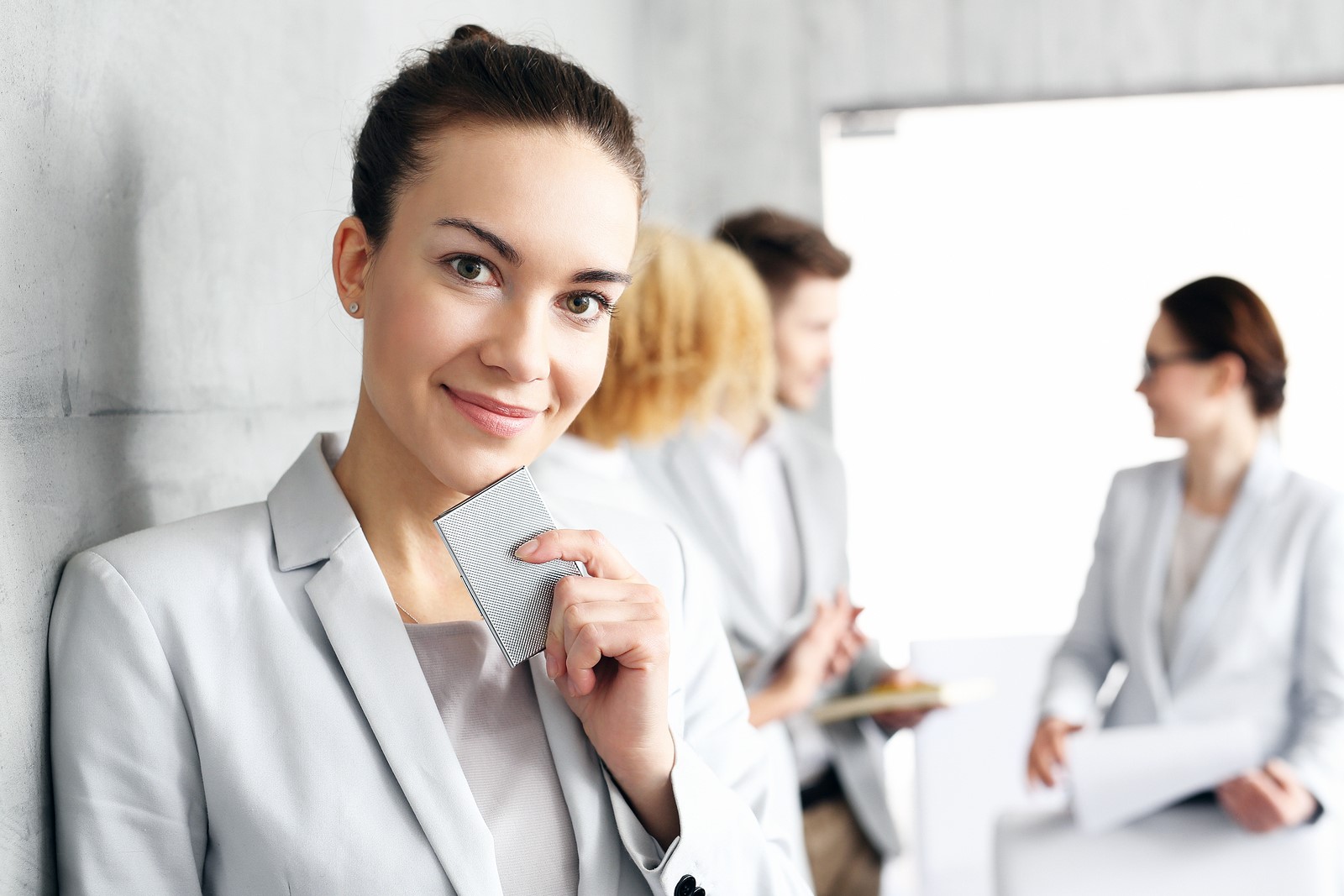 Should You Consider Using a Headhunter to Find a Job?